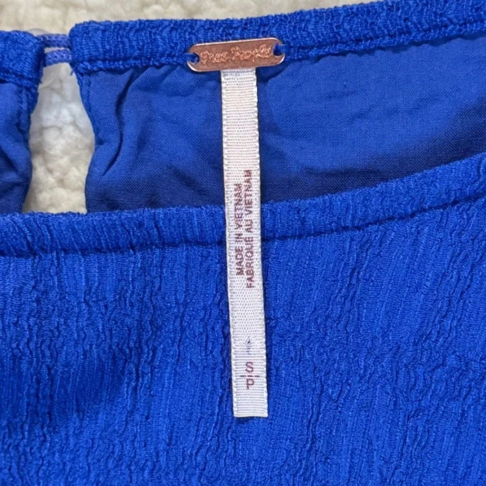 Free People Tovah Royal Blue‎ Crop Top S Smocked Hem Flutter Sleeve Crepe Blouse